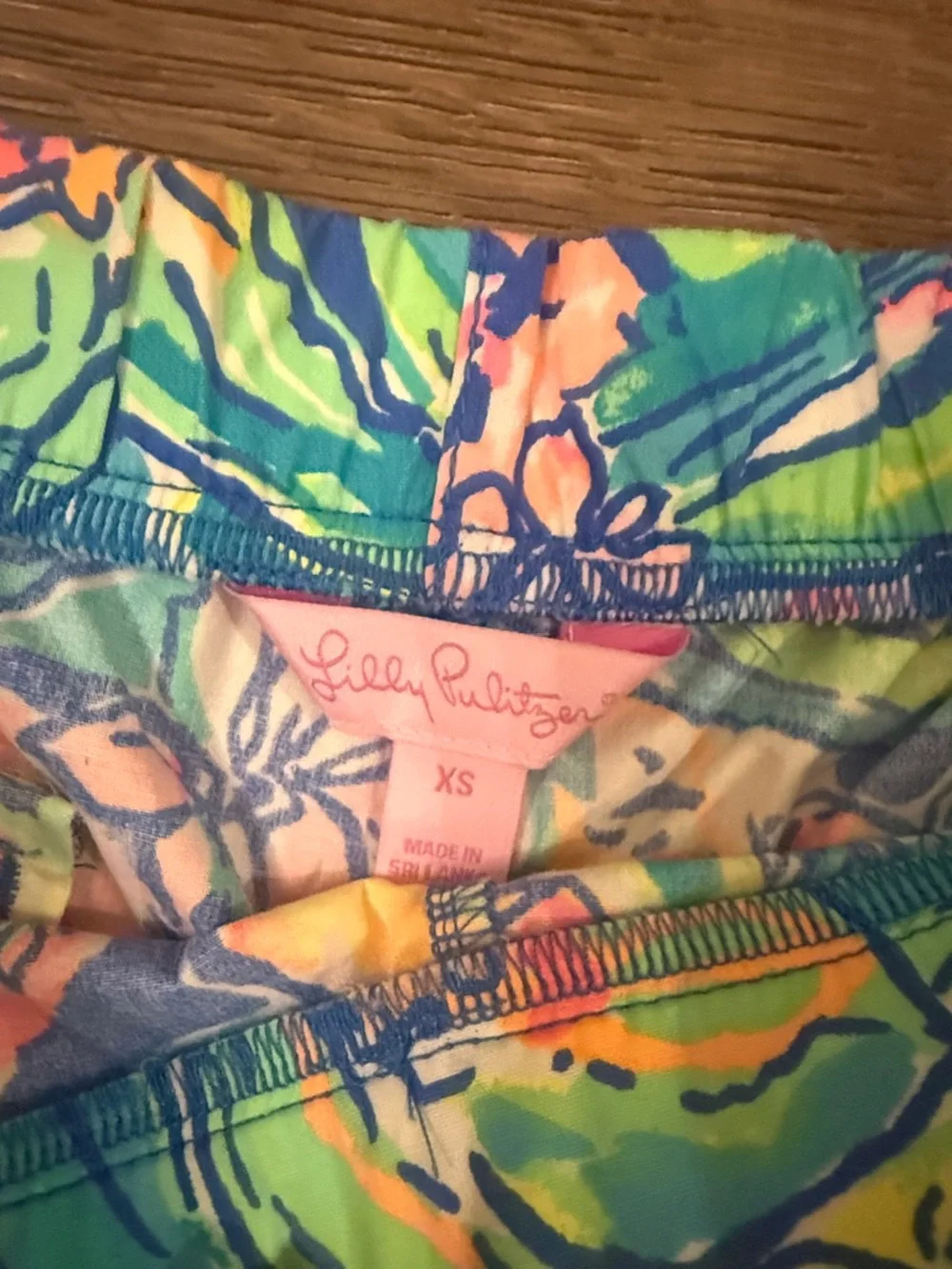 Lilly Pulitzer Tropical Floral Print Shorts in Blue, Pink & Green Size XS